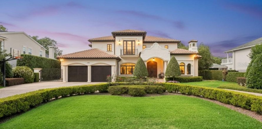 House in Winter Park, Florida 5 bedrooms, 687.2 sq.m. № 2219012