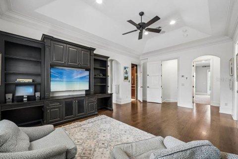 House in Winter Park, Florida 5 bedrooms, 687.2 sq.m. № 2219012 - photo 30