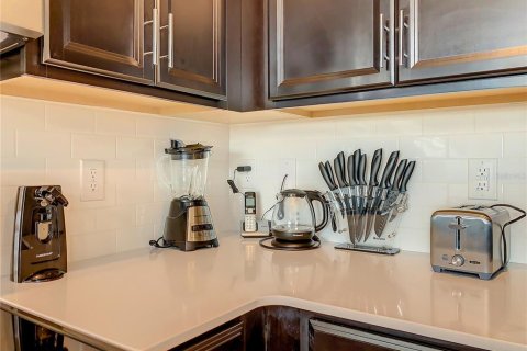 Снять в аренду кондоминиум в Дэвенпорт, Флорида 9 комнат, 128.95м2, № 1901610 - фото 9