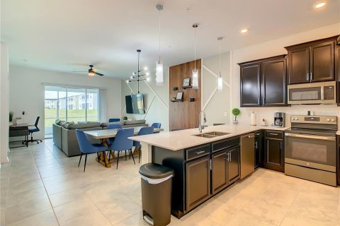 Снять в аренду кондоминиум в Дэвенпорт, Флорида 9 комнат, 128.95м2, № 1901610 - фото 8