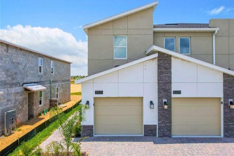 Снять в аренду кондоминиум в Дэвенпорт, Флорида 9 комнат, 128.95м2, № 1901610 - фото 4