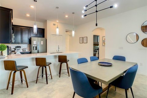 Снять в аренду кондоминиум в Дэвенпорт, Флорида 9 комнат, 128.95м2, № 1901610 - фото 18