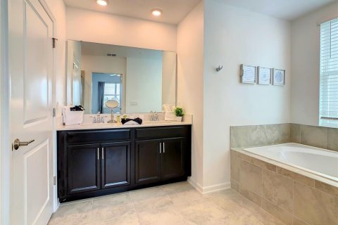 Снять в аренду кондоминиум в Дэвенпорт, Флорида 9 комнат, 128.95м2, № 1901610 - фото 28