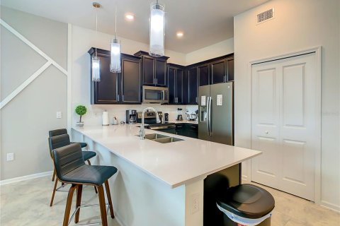 Снять в аренду кондоминиум в Дэвенпорт, Флорида 9 комнат, 128.95м2, № 1901610 - фото 13