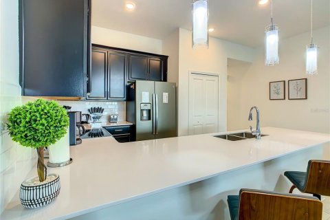 Снять в аренду кондоминиум в Дэвенпорт, Флорида 9 комнат, 128.95м2, № 1901610 - фото 14