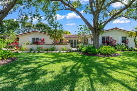 Villa ou maison à Palmetto Bay, Floride 4 chambres, 184.69 m2 № 2057332