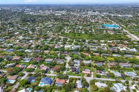 Villa ou maison à vendre à Palmetto Bay, Floride: 4 chambres, 184.69 m2 № 2057332 - photo 28