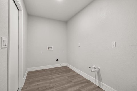 Casa en venta en Orlando, Florida, 4 dormitorios, 277.59 m2 № 1654716 - foto 7