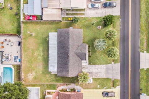 House in Kissimmee, Florida 2 bedrooms, 92.9 sq.m. № 2330825 - photo 30