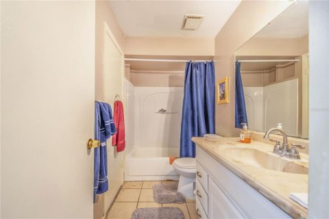 House in Kissimmee, Florida 2 bedrooms, 92.9 sq.m. № 2330825 - photo 16