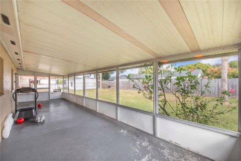 House in Kissimmee, Florida 2 bedrooms, 92.9 sq.m. № 2330825 - photo 23