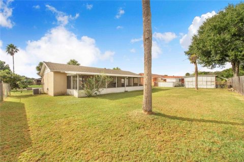 House in Kissimmee, Florida 2 bedrooms, 92.9 sq.m. № 2330825 - photo 27