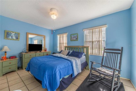 House in Kissimmee, Florida 2 bedrooms, 92.9 sq.m. № 2330825 - photo 17