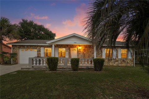 Casa en Kissimmee, Florida 2 dormitorios, 92.9 m2 № 2330825