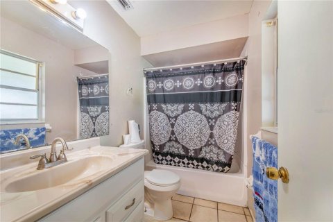 House in Kissimmee, Florida 2 bedrooms, 92.9 sq.m. № 2330825 - photo 19