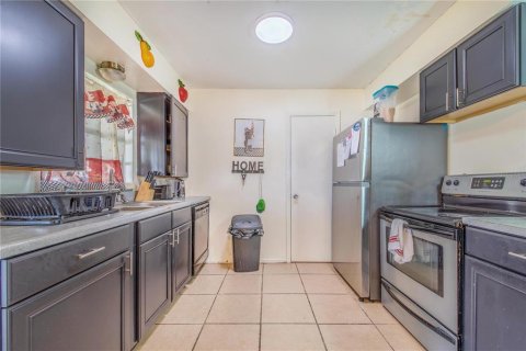 House in Kissimmee, Florida 2 bedrooms, 92.9 sq.m. № 2330825 - photo 14