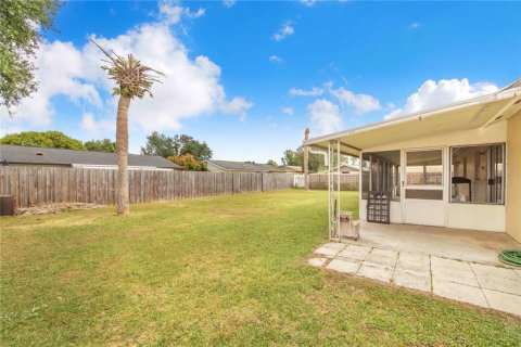 House in Kissimmee, Florida 2 bedrooms, 92.9 sq.m. № 2330825 - photo 24