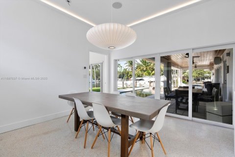 Casa en venta en Fort Lauderdale, Florida, 3 dormitorios, 231.23 m2 № 1954512 - foto 10