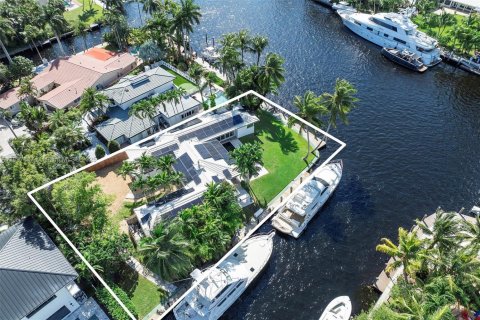 Casa en venta en Fort Lauderdale, Florida, 3 dormitorios, 231.23 m2 № 1954512 - foto 1