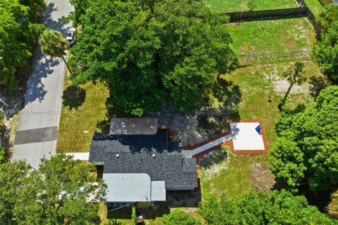 Villa ou maison à vendre à Deerfield Beach, Floride: 3 chambres, 99.13 m2 № 1944768 - photo 23