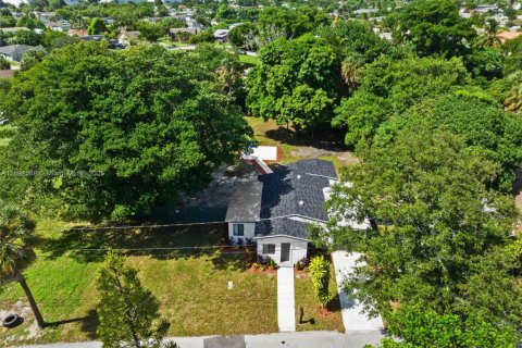 Villa ou maison à vendre à Deerfield Beach, Floride: 3 chambres, 99.13 m2 № 1944768 - photo 29