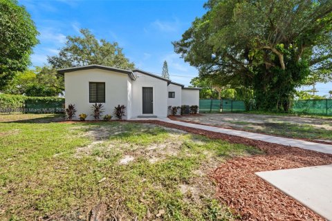 Villa ou maison à vendre à Deerfield Beach, Floride: 3 chambres, 99.13 m2 № 1944768 - photo 21