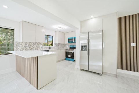 Villa ou maison à vendre à Deerfield Beach, Floride: 3 chambres, 99.13 m2 № 1944768 - photo 7