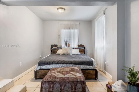 Casa en venta en Miami, Florida, 3 dormitorios, 111.2 m2 № 2011559 - foto 17