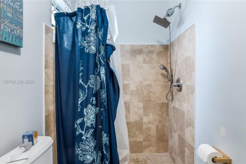 Casa en venta en Miami, Florida, 3 dormitorios, 111.2 m2 № 2011559 - foto 21