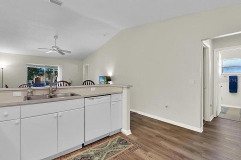 Immobilier commercial à vendre à Cape Coral, Floride: 6 chambres, 221.29 m2 № 2415287 - photo 25