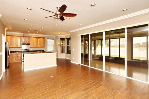 House in Riverview, Florida 4 bedrooms, 320.79 sq.m. № 2121970 - photo 19