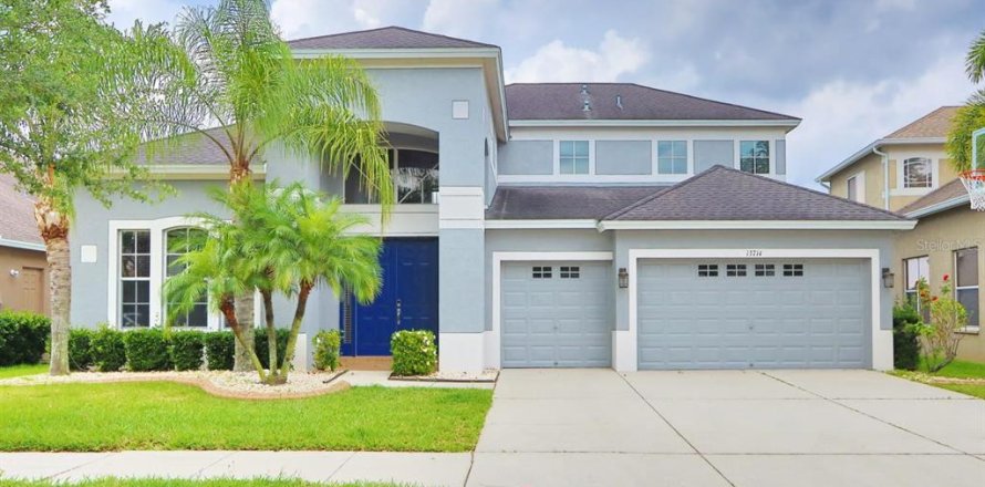 House in Riverview, Florida 4 bedrooms, 320.79 sq.m. № 2121970