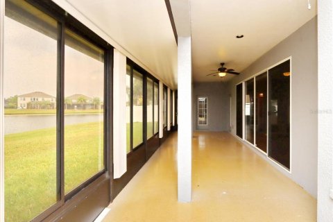 House in Riverview, Florida 4 bedrooms, 320.79 sq.m. № 2121970 - photo 27