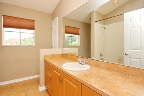 House in Riverview, Florida 4 bedrooms, 320.79 sq.m. № 2121970 - photo 15