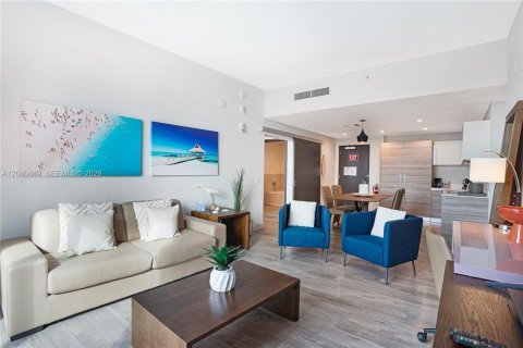 Condo in Hollywood, Florida, 2 bedrooms  № 2086775 - photo 20