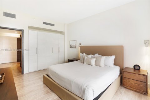 Condo in Hollywood, Florida, 2 bedrooms  № 2086775 - photo 15
