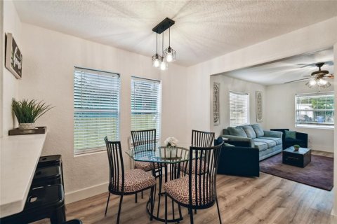 Casa en venta en Tampa, Florida, 3 dormitorios, 91.79 m2 № 2410001 - foto 10