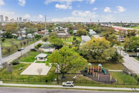 Casa en venta en Tampa, Florida, 3 dormitorios, 91.79 m2 № 2410001 - foto 29
