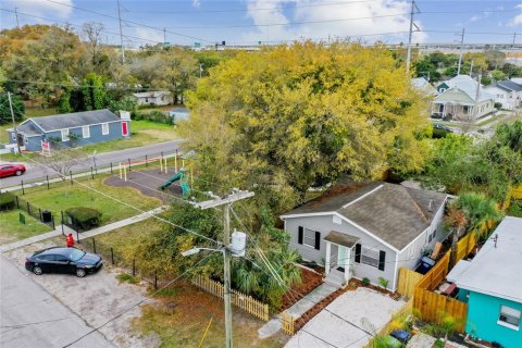 Casa en venta en Tampa, Florida, 3 dormitorios, 91.79 m2 № 2410001 - foto 27