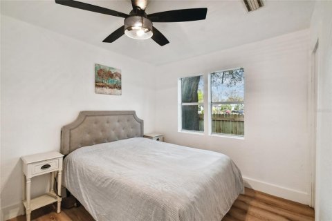Casa en venta en Tampa, Florida, 3 dormitorios, 91.79 m2 № 2410001 - foto 21