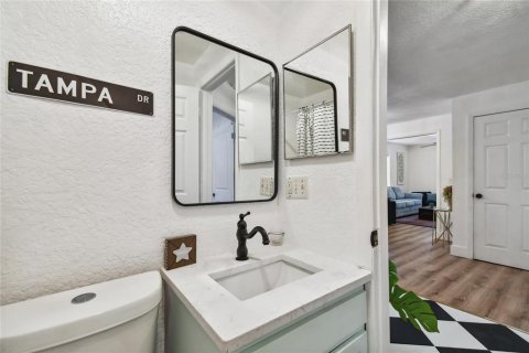 Casa en venta en Tampa, Florida, 3 dormitorios, 91.79 m2 № 2410001 - foto 23