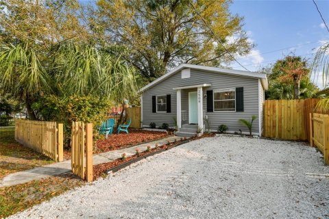 Casa en venta en Tampa, Florida, 3 dormitorios, 91.79 m2 № 2410001 - foto 3