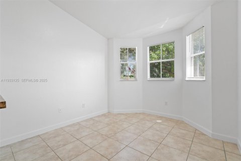 Condo in Homestead, Florida, 3 bedrooms  № 1991881 - photo 11