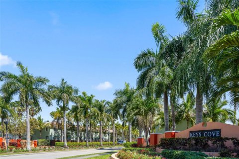 Condo in Homestead, Florida, 3 bedrooms  № 1991881 - photo 2