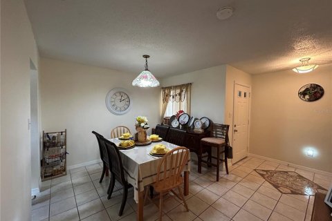 Condo in Orange City, Florida, 2 bedrooms  № 1775085 - photo 16