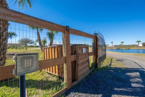 Casa en venta en Mims, Florida, 4 dormitorios, 205.13 m2 № 2143748 - foto 21