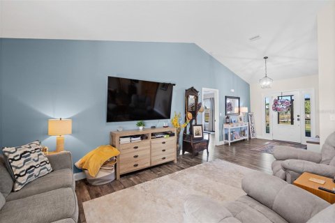 Casa en venta en Mims, Florida, 4 dormitorios, 205.13 m2 № 2143748 - foto 9