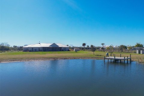 Casa en venta en Mims, Florida, 4 dormitorios, 205.13 m2 № 2143748 - foto 18