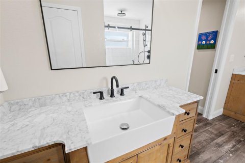 Casa en venta en Mims, Florida, 4 dormitorios, 205.13 m2 № 2143748 - foto 14