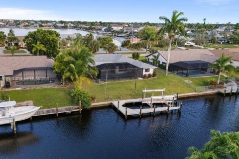Casa en venta en Cape Coral, Florida, 3 dormitorios, 150.13 m2 № 1949145 - foto 8